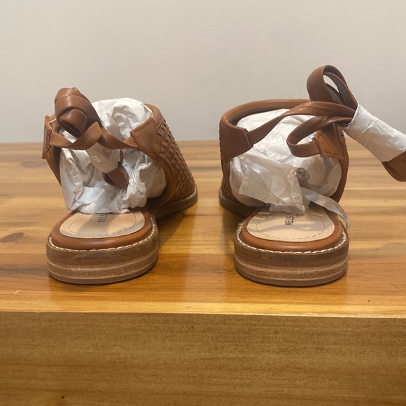 $15 MOVING SALE - NWB Kelsi Dagger Stockholm Braided/Woven Open Toe Flat Sandals - Picture 5 of 8